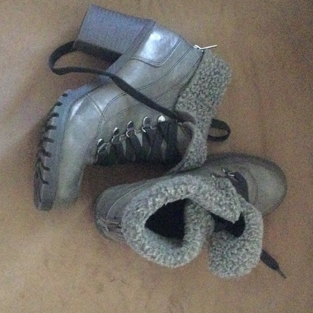 Day trip high top heeled boots